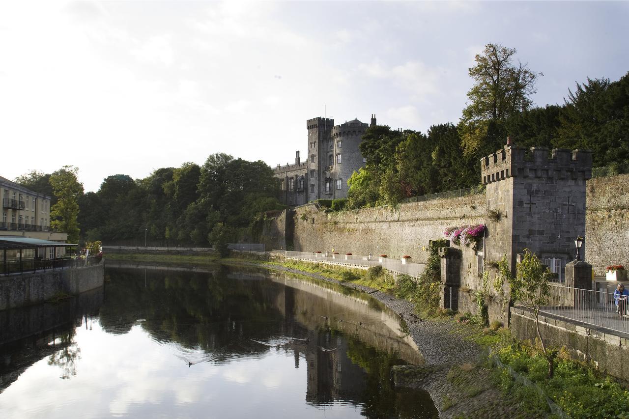 Kilkenny Inn ภายนอก รูปภาพ